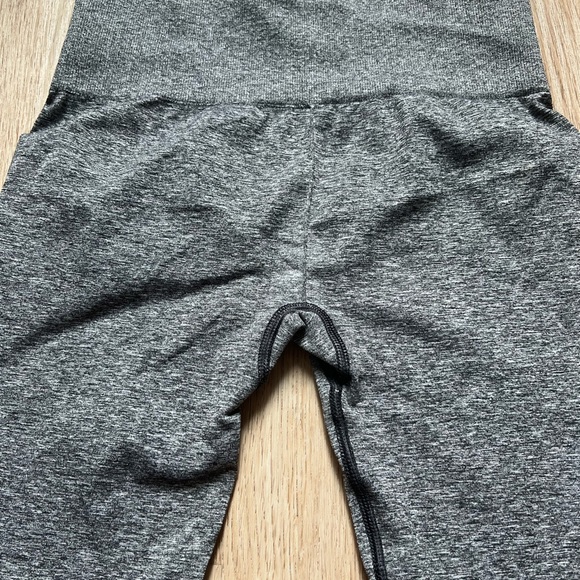 Gymshark leggings - Picture 2 of 7